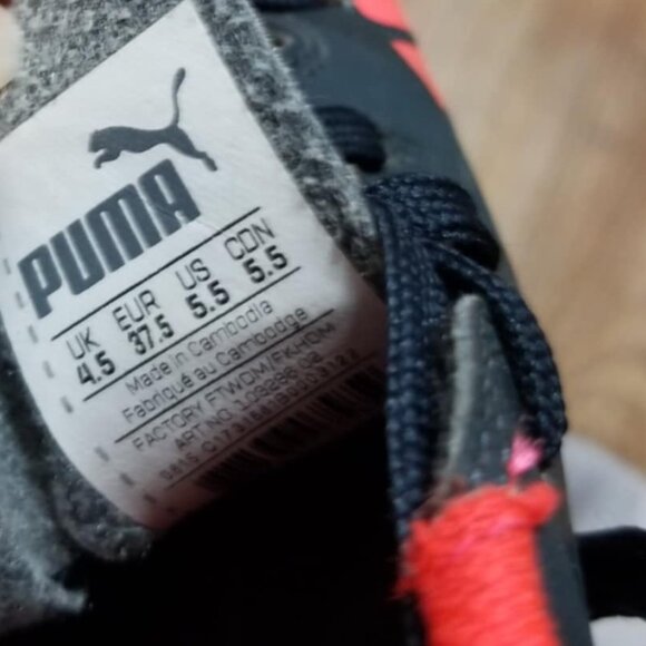 PUMA 5.5 Soccer Cleats Football Shoes Sports Activewear Black Unisex Kids - Picture 2 of 6